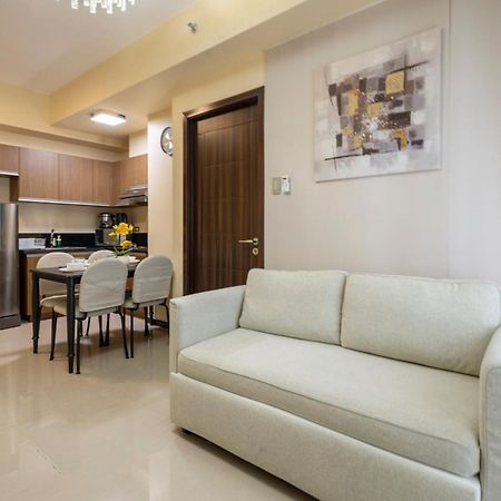 The Radiance Manila Bay Aparthotel Pasay Exterior photo