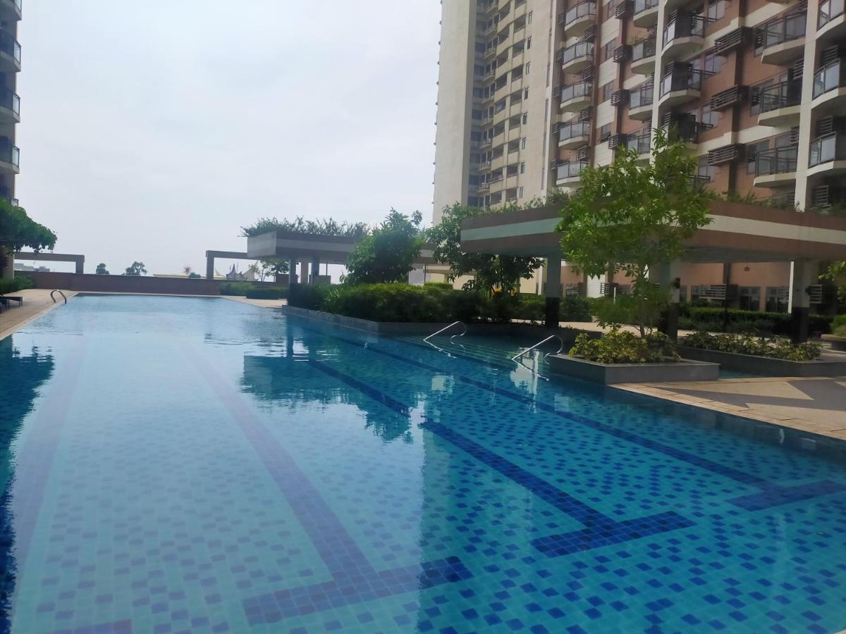 The Radiance Manila Bay Aparthotel Pasay Exterior photo