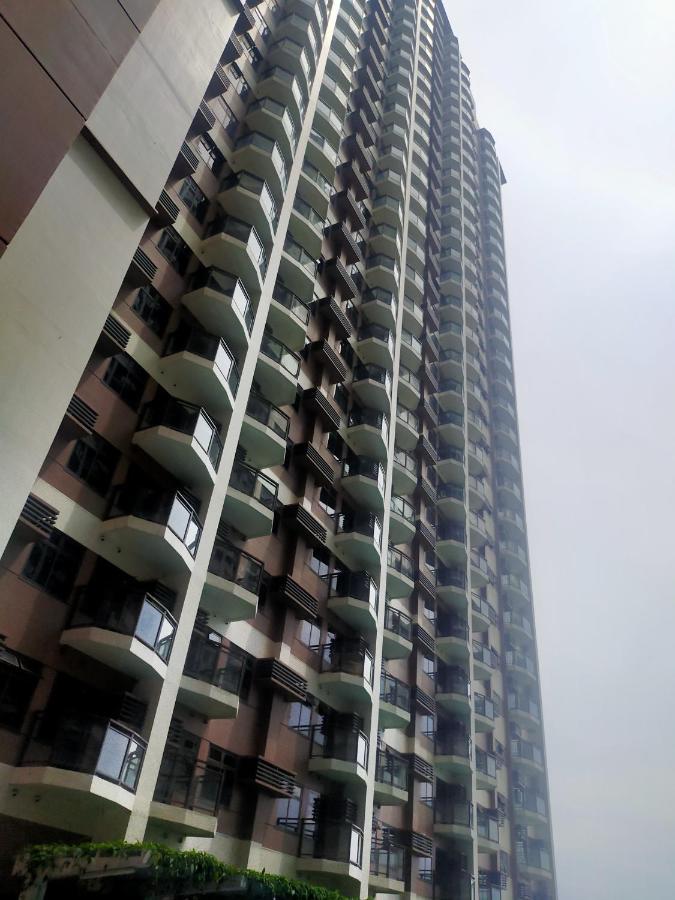 The Radiance Manila Bay Aparthotel Pasay Exterior photo