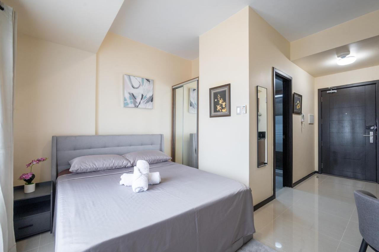The Radiance Manila Bay Aparthotel Pasay Exterior photo