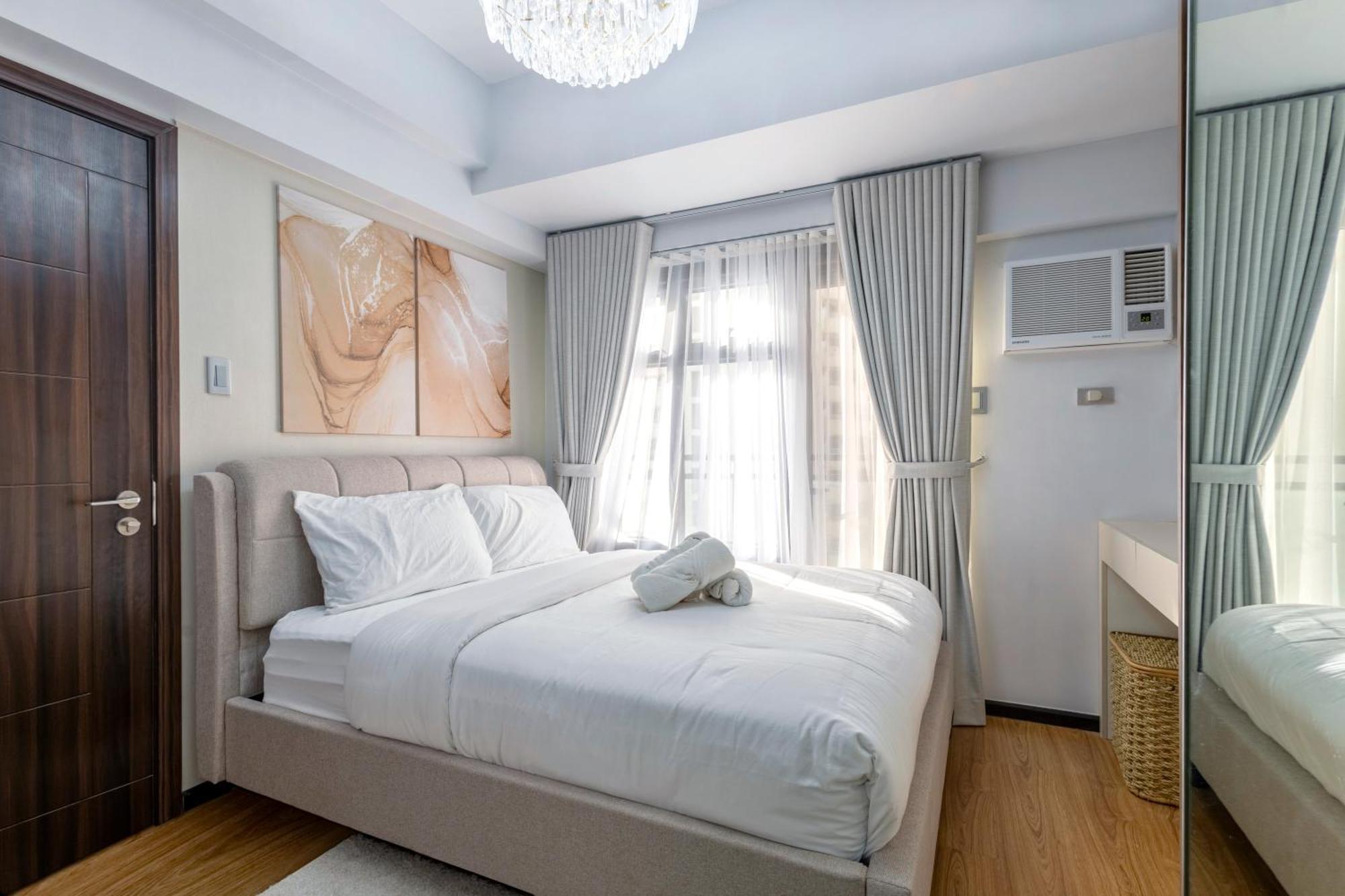 The Radiance Manila Bay Aparthotel Pasay Exterior photo