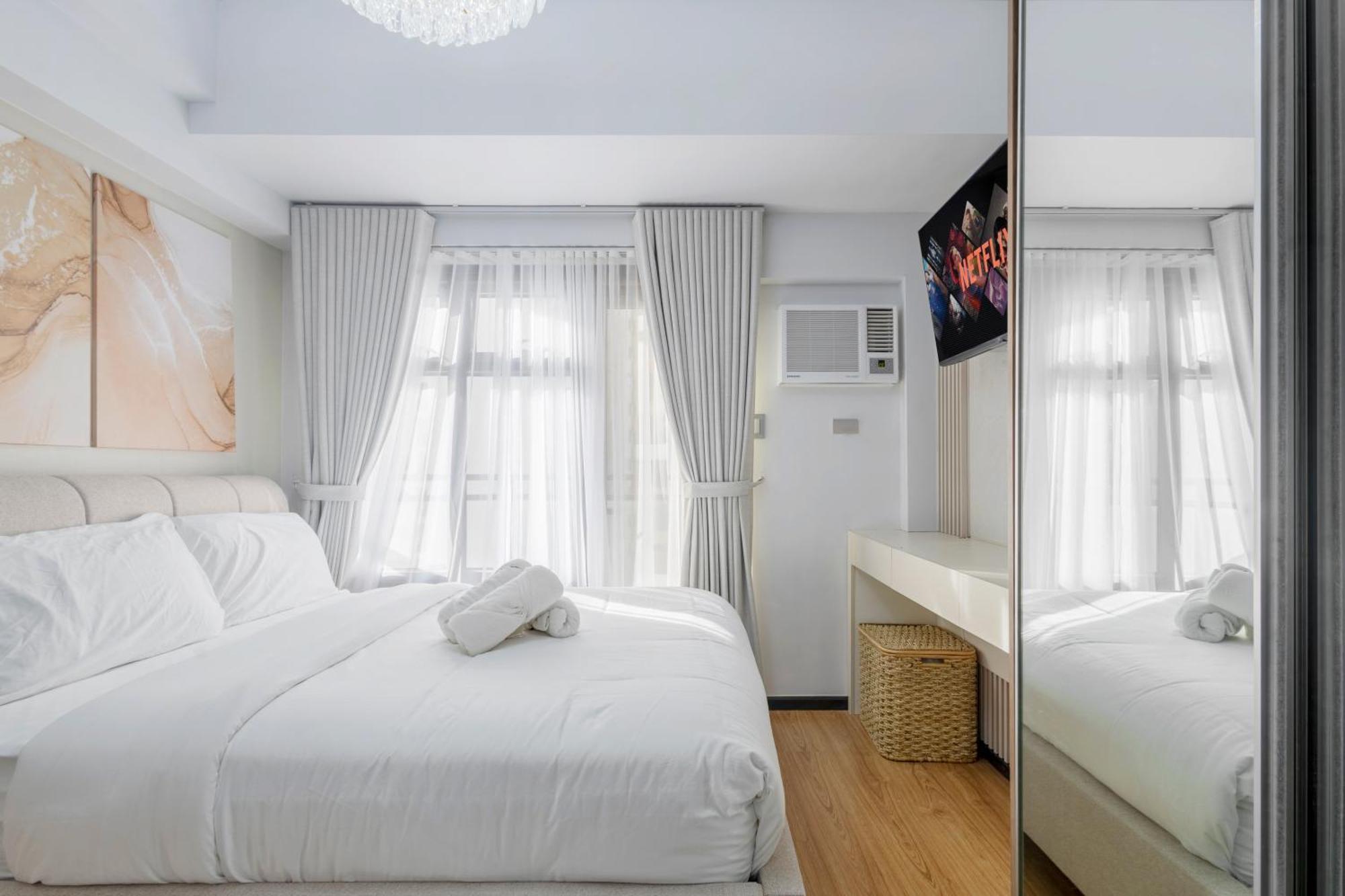 The Radiance Manila Bay Aparthotel Pasay Exterior photo