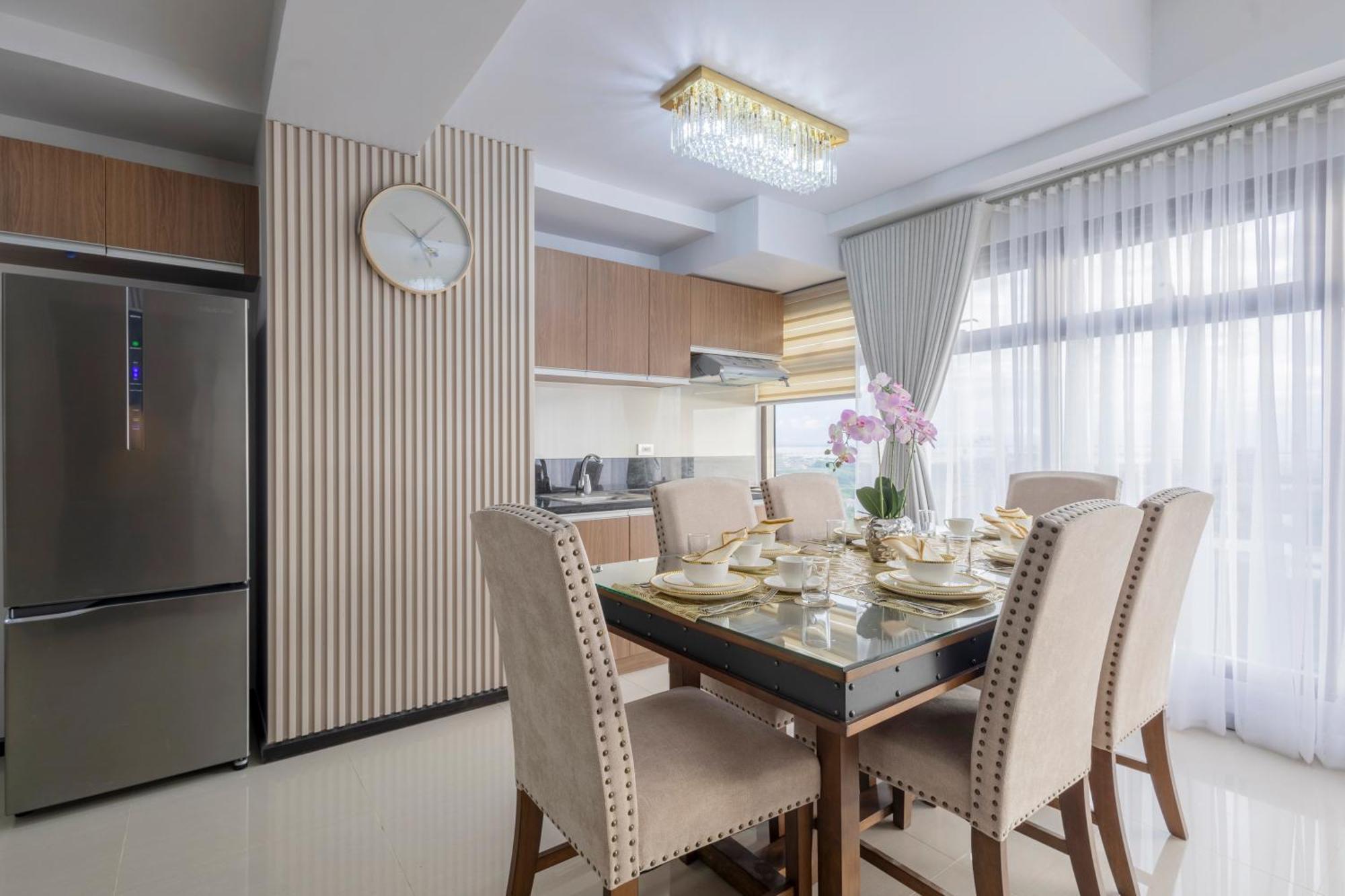 The Radiance Manila Bay Aparthotel Pasay Exterior photo